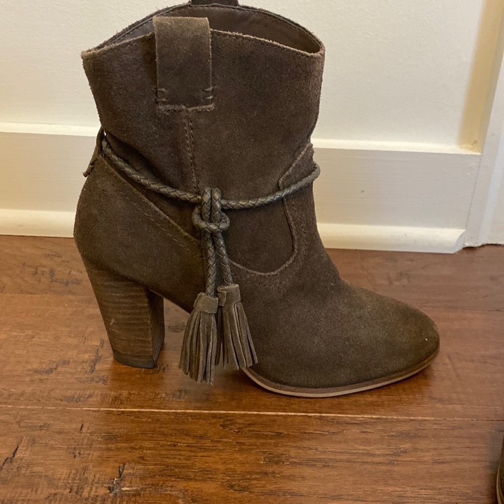 Dolce Vita - Dark Brown suede booties - Size 7.5
